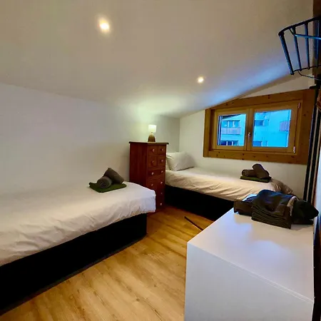 Penthouse Apartment, 3 Bedroom With Private Balcony Apartment Chamonix