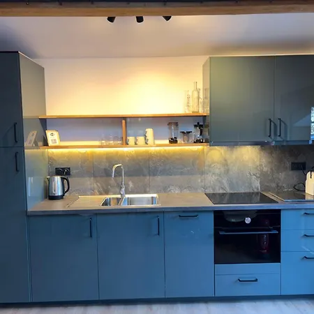 Penthouse Apartment, 3 Bedroom With Private Balcony