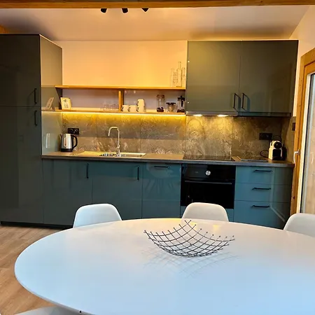 Penthouse Apartment, 3 Bedroom With Private Balcony